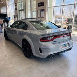 Meet your Posher, Charrise